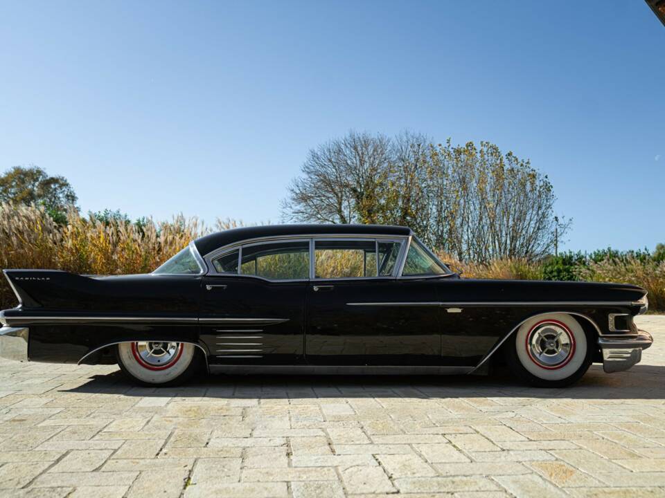 Bild 14/50 von Cadillac 62 Sedan DeVille (1958)
