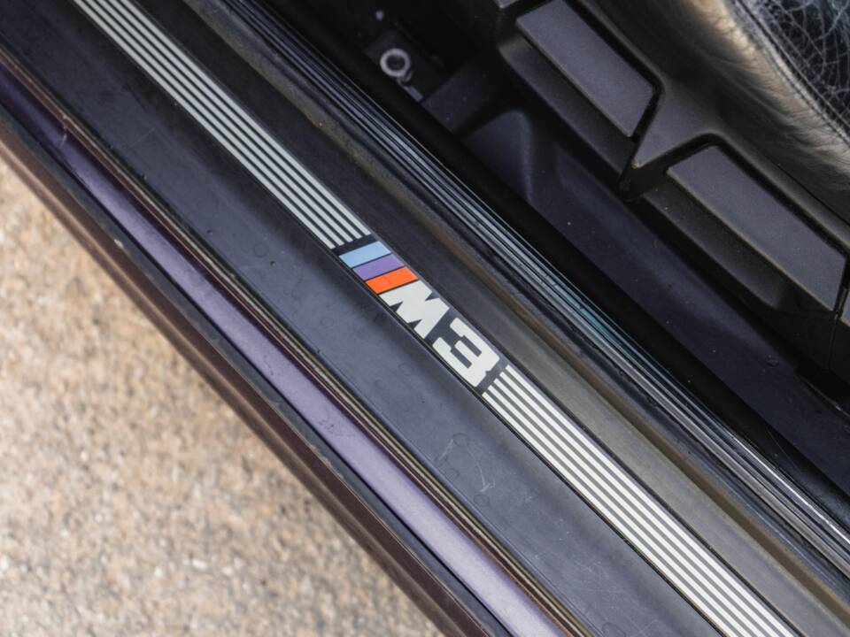 Image 53/80 of BMW M3 (1994)