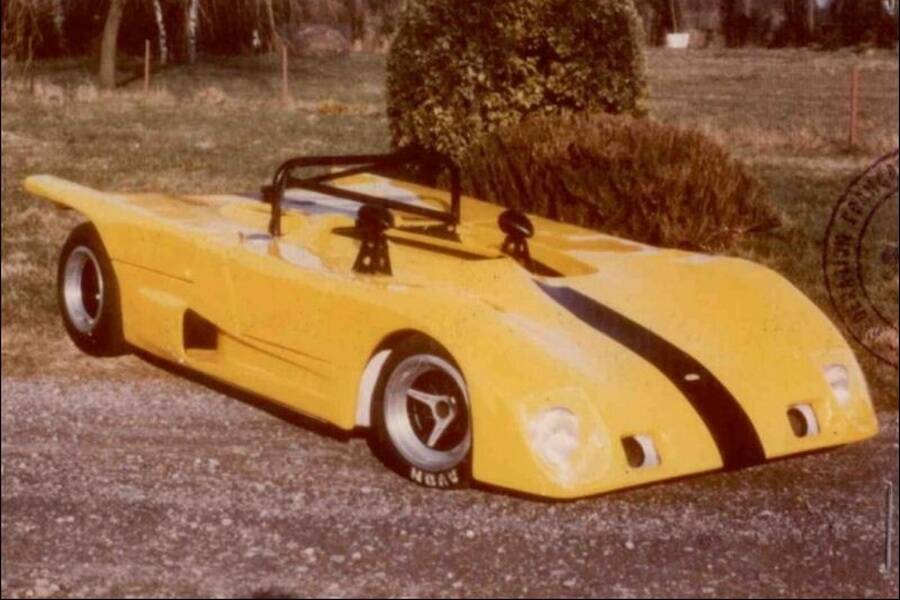 Image 44/50 of Lola T290 (1972)