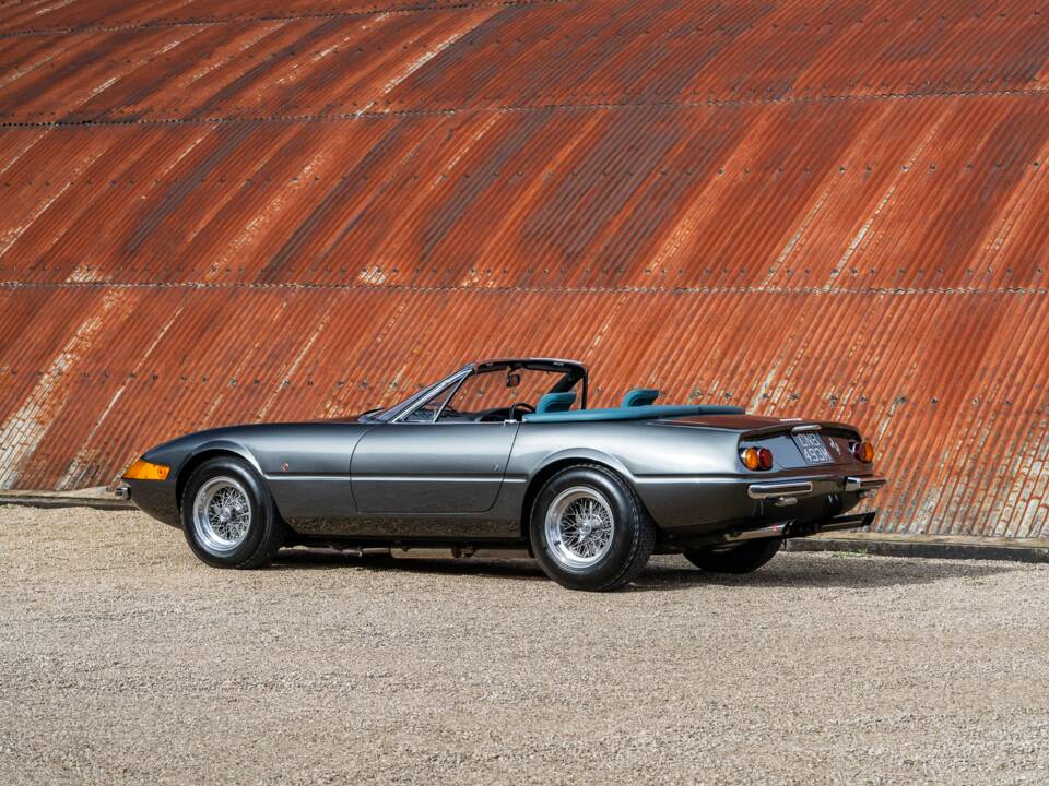 Imagen 3/32 de Ferrari 365 GTB&#x2F;4 Daytona (1973)