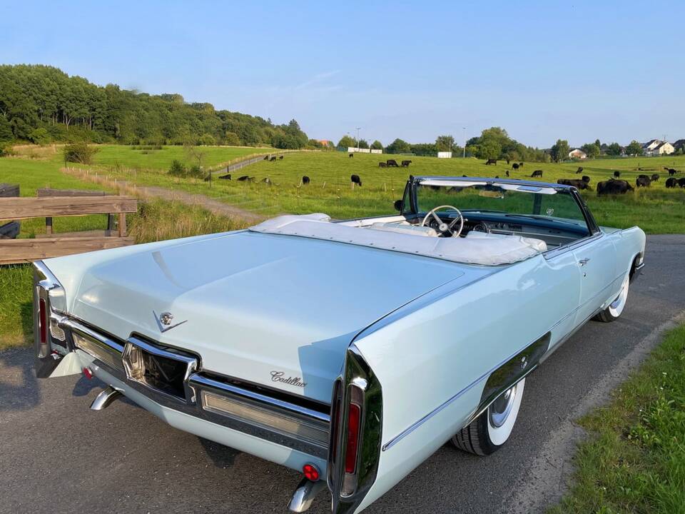 Bild 3/16 von Cadillac DeVille Convertible (1966)