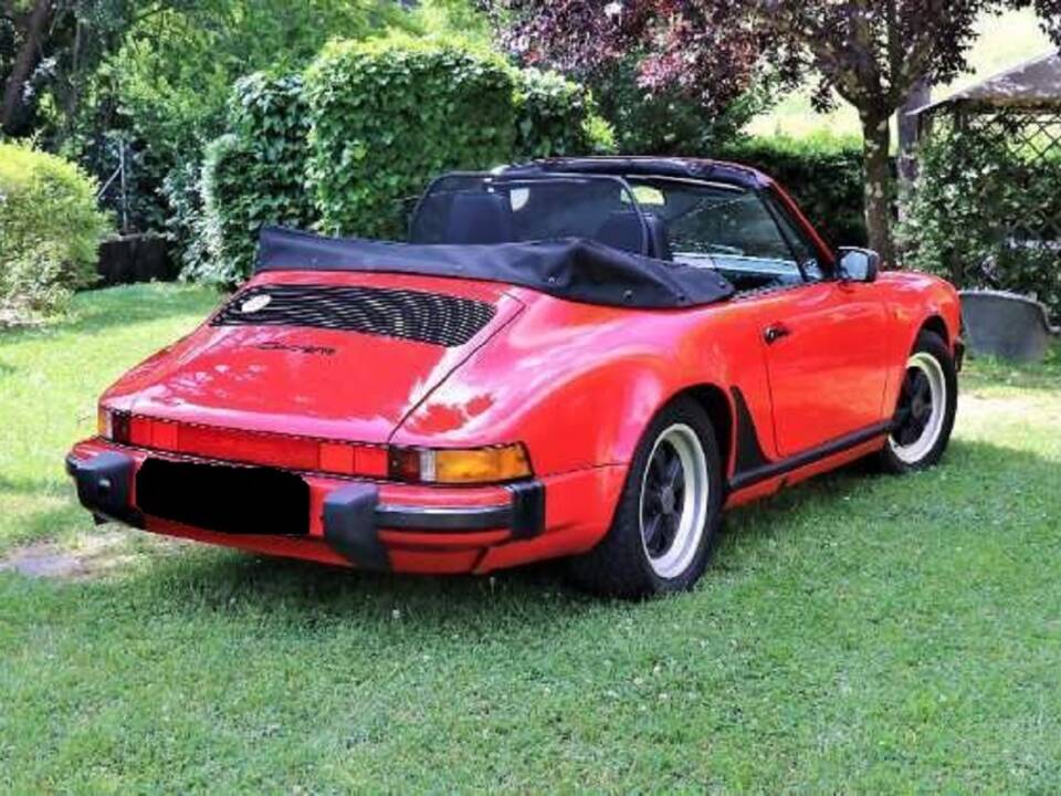 Image 6/11 de Porsche 911 Carrera 3.2 (1988)