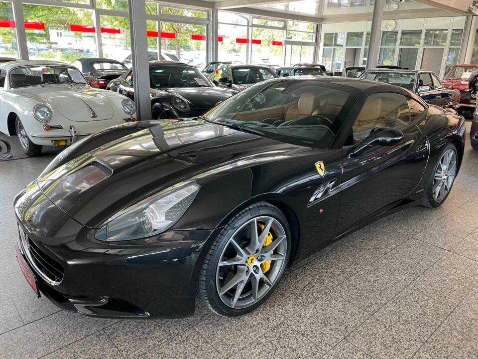 Imagen 4/17 de Ferrari California (2012)