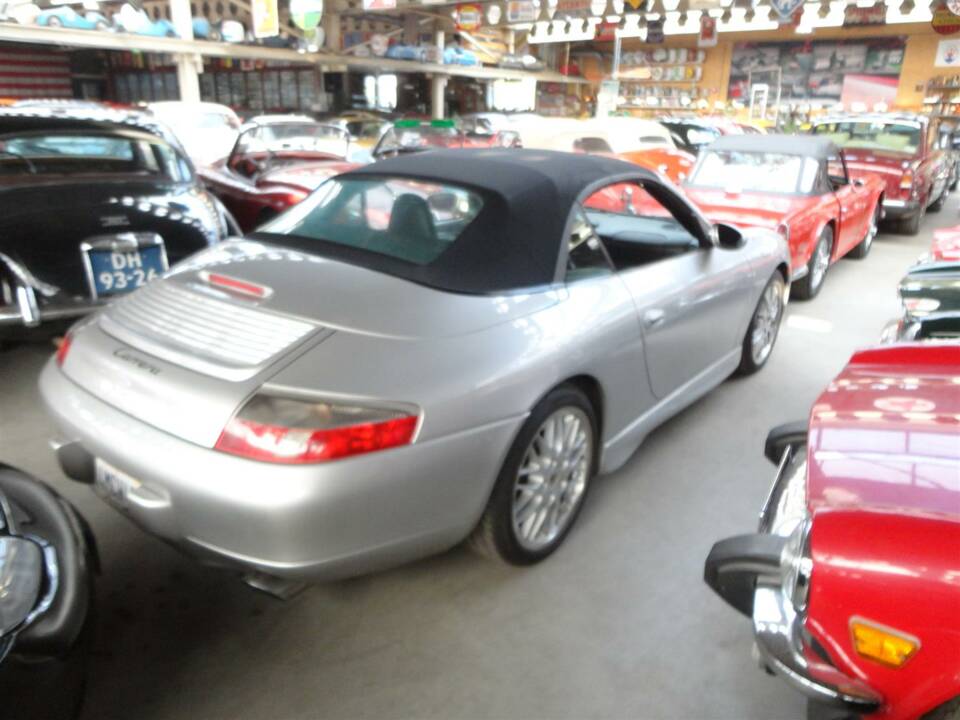 Imagen 7/19 de Porsche 911 Carrera (2000)