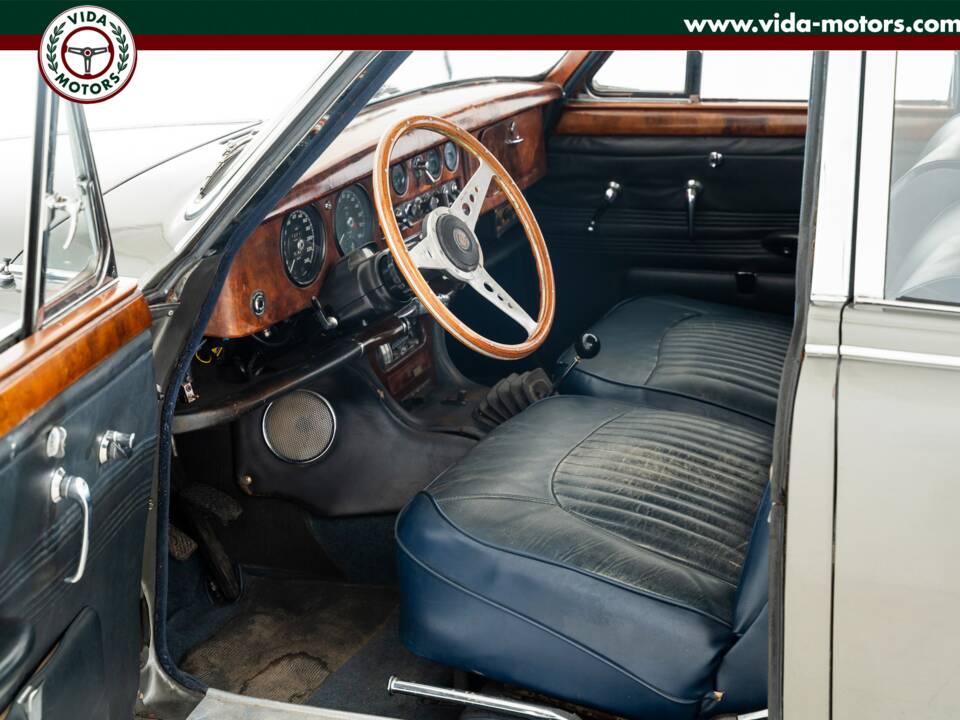 Image 6/15 de Jaguar Mk II 3.4 (1967)
