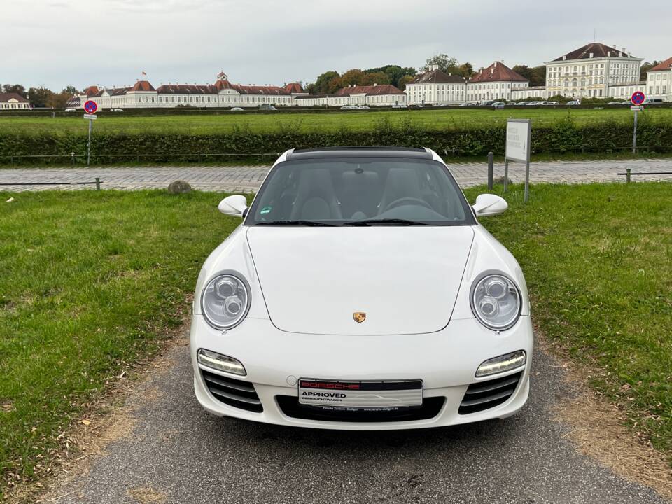 Image 21/58 of Porsche 911 Targa 4S (2010)