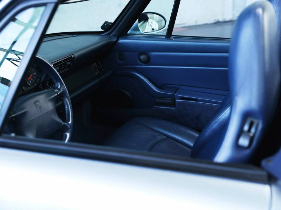 Bild 33/50 von Porsche 911 Carrera (1995)