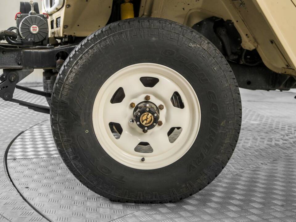 Bild 4/50 von Toyota Landcruiser BJ 45 (1982)