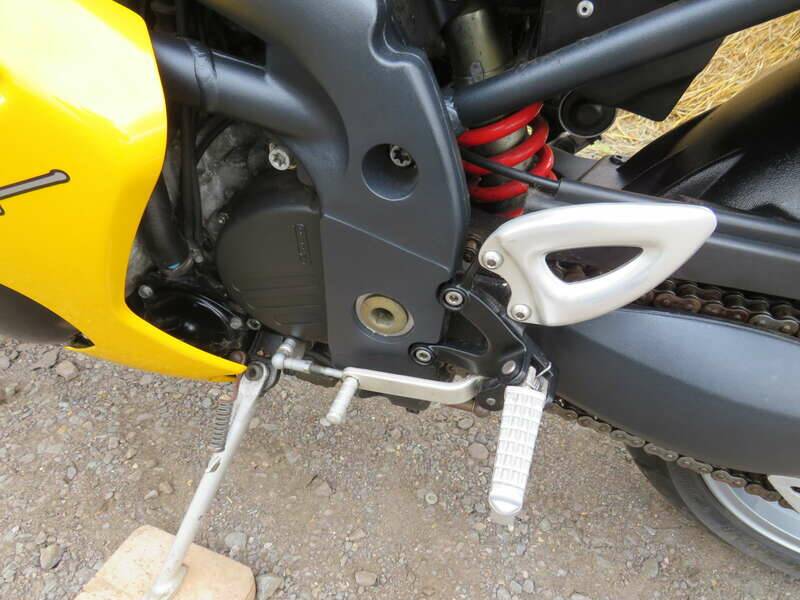 Image 20/40 of Triumph DUMMY (2006)