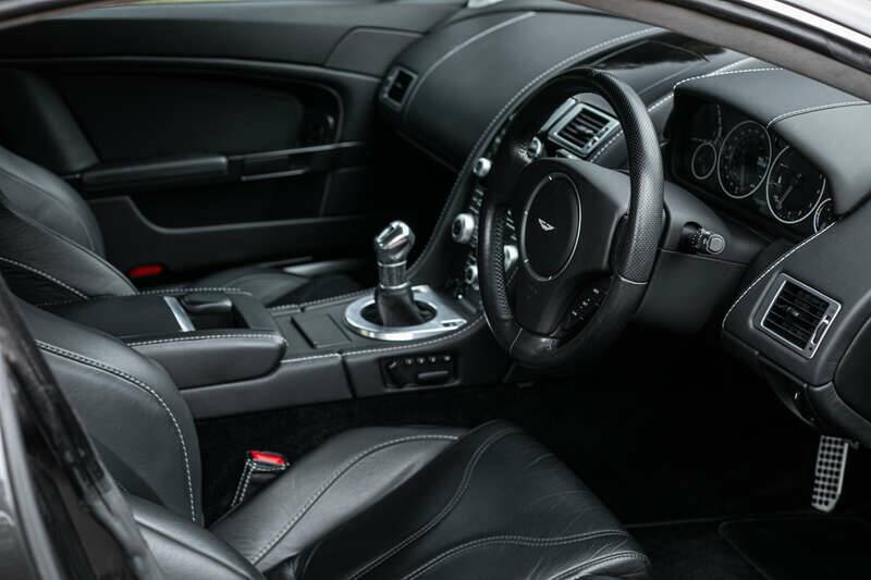 Imagen 2/46 de Aston Martin V12 Zagato (2011)