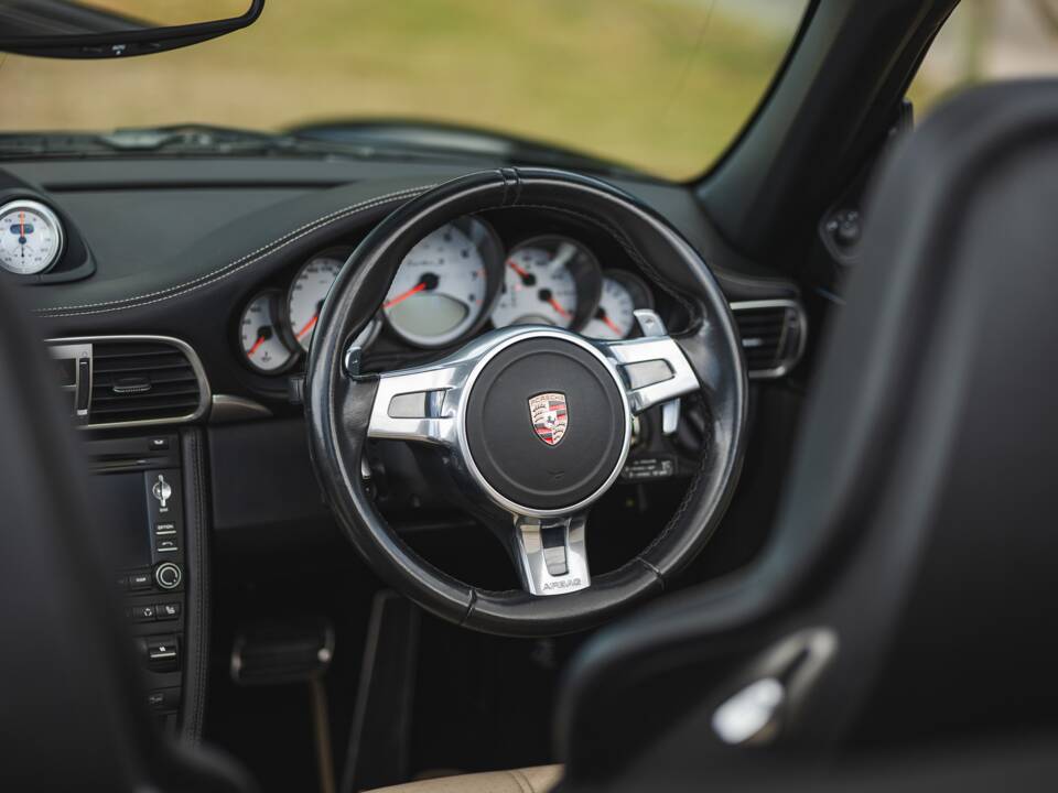 Bild 24/50 von Porsche 911 Turbo S (2011)