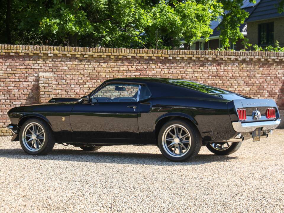 Image 42/50 of Ford Mustang 302 (1969)