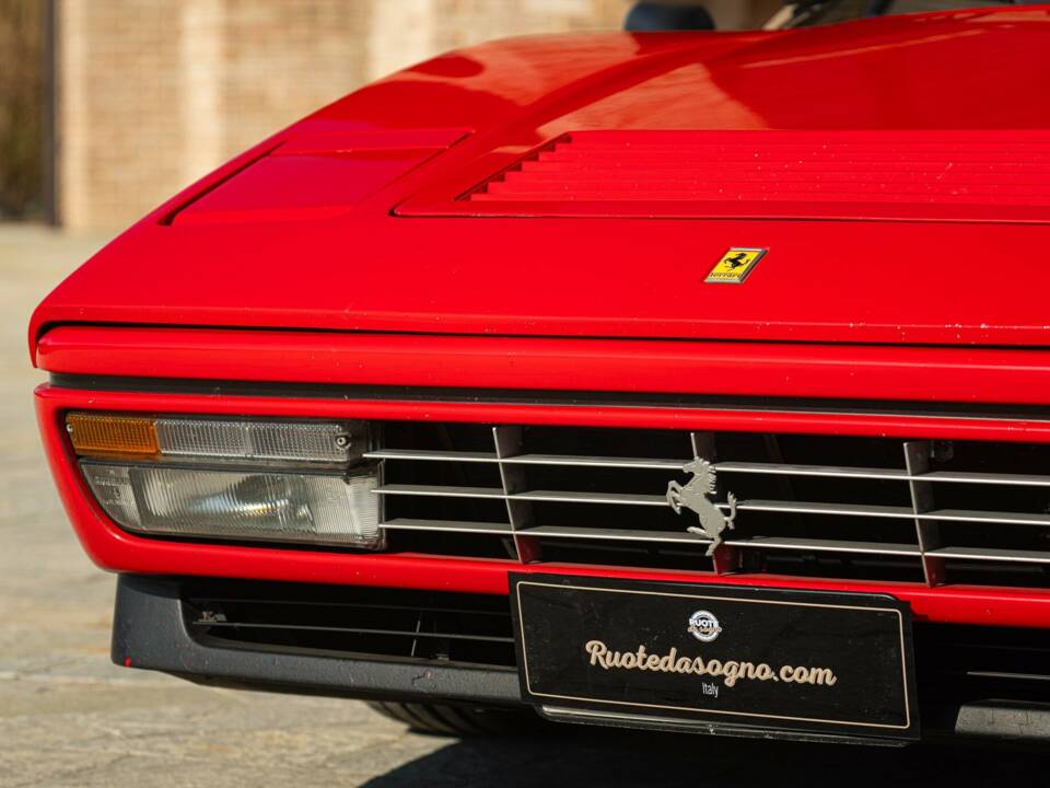 Afbeelding 14/50 van Ferrari 208 GTS Turbo (1986)