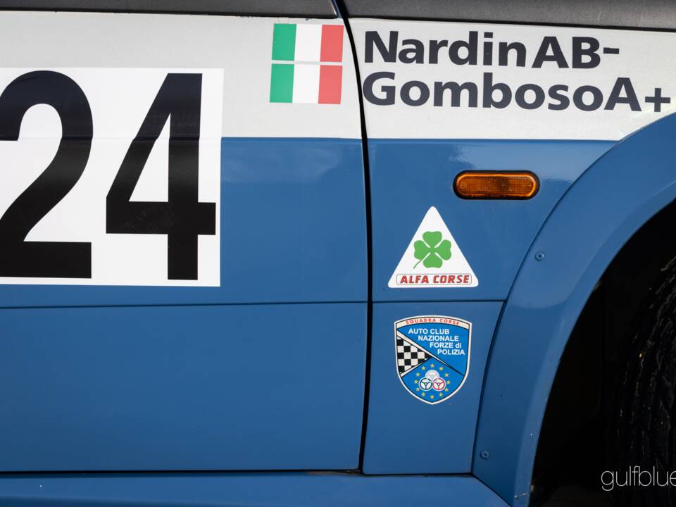 Image 22/44 of Alfa Romeo 75 3.0 V6 QV (1989)