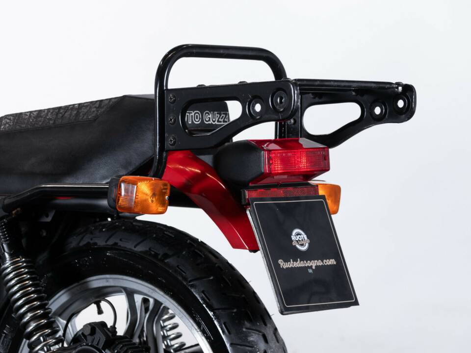 Bild 26/50 von Moto Guzzi DUMMY (1980)