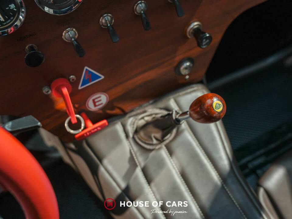 Image 21/24 of Lotus Elan S2 26R (1965)