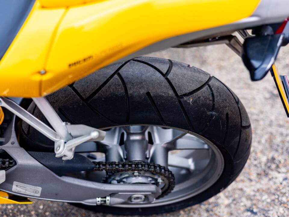 Immagine 11/30 di Ducati DUMMY (2004)