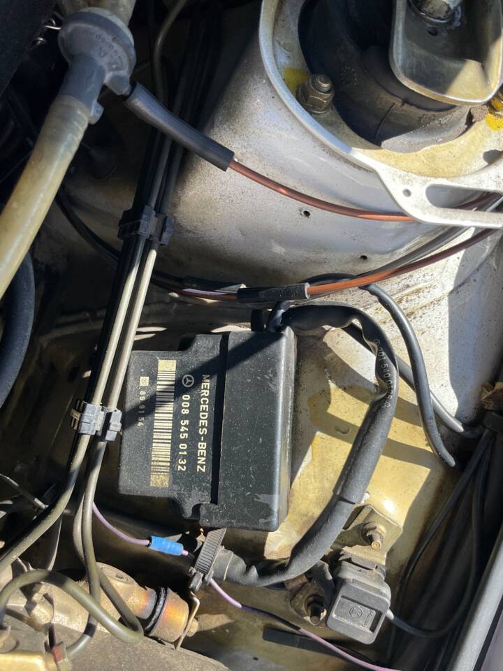Image 42/57 of Mercedes-Benz 190 D 2.5 (1992)