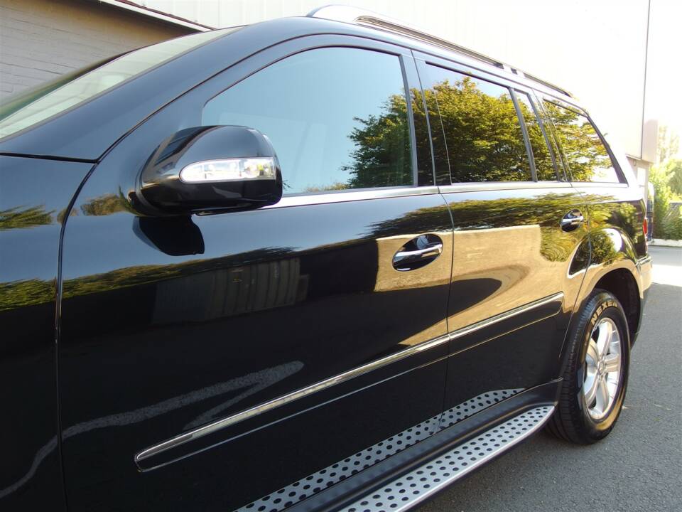 Immagine 22/100 di Mercedes-Benz GL 550 4MATIC (2008)