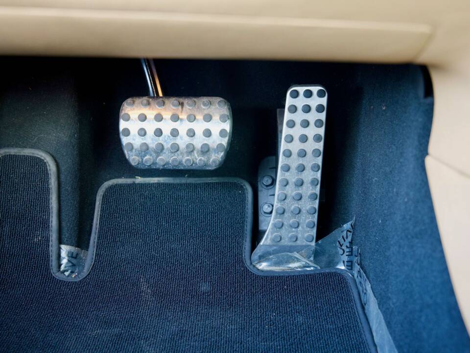 Image 24/50 de Mercedes-Benz SLS AMG (2011)