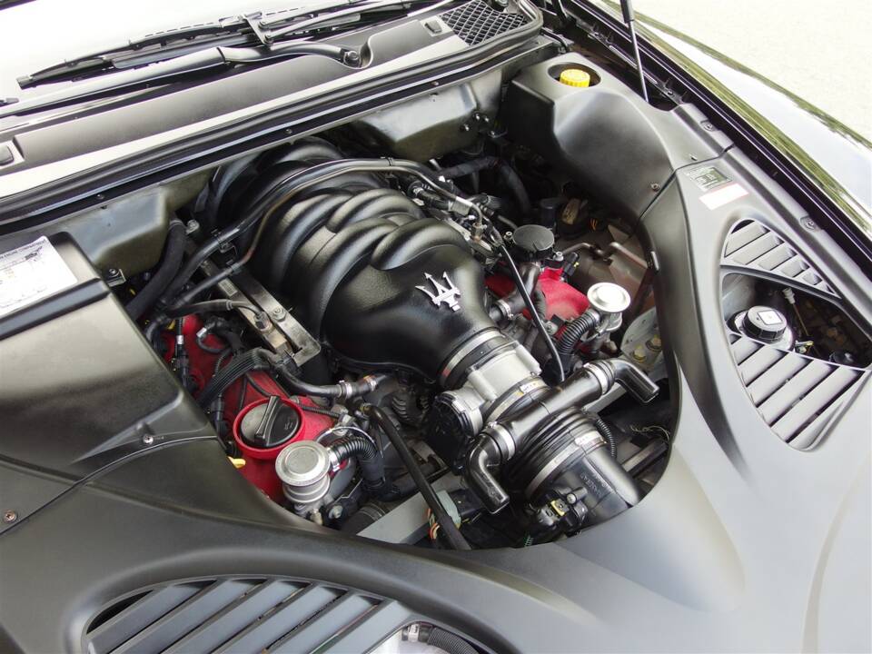 Bild 86/98 von Maserati Quattroporte S 4.7 (2010)