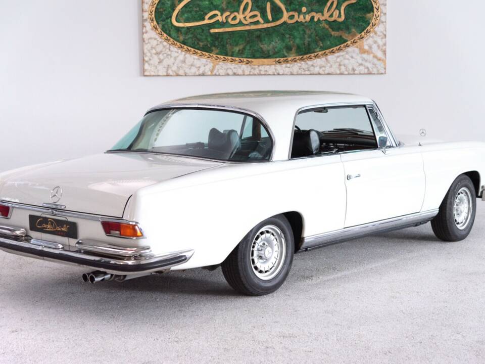 Image 9/38 of Mercedes-Benz 280 SE 3,5 (1970)