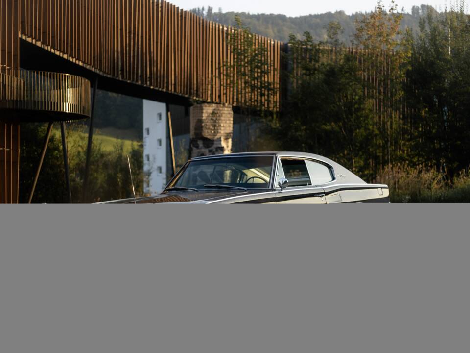 Image 8/42 of Dodge Charger (1966)
