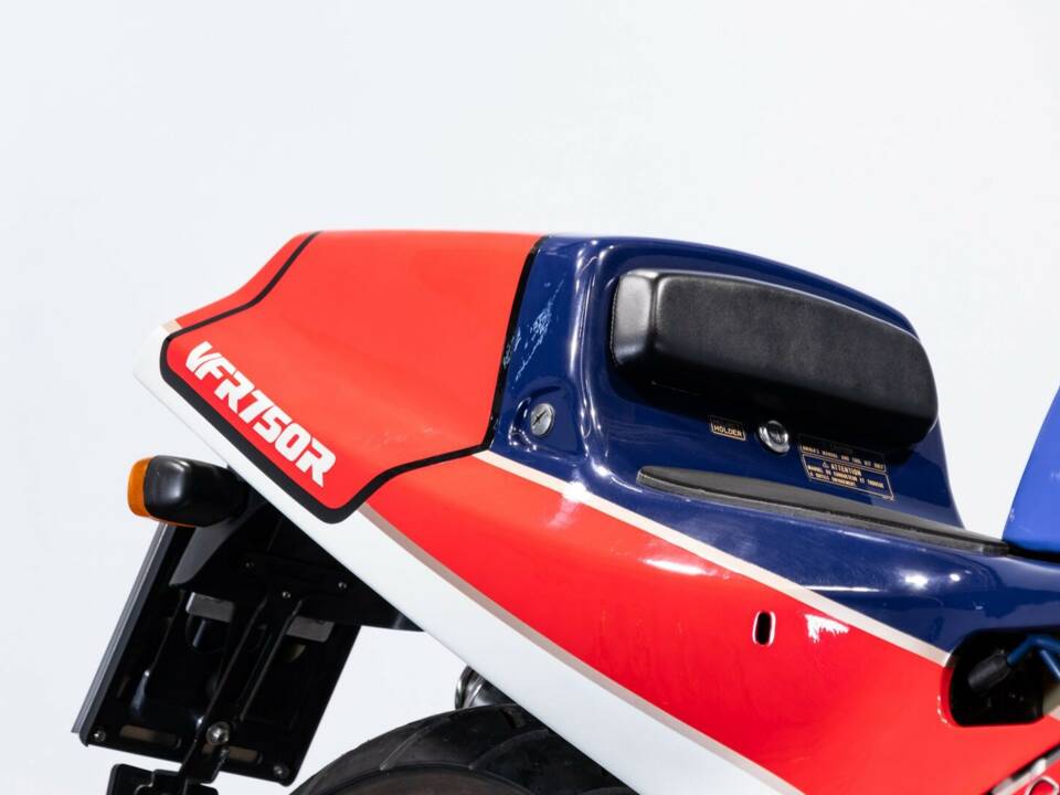 Afbeelding 45/50 van Honda VFR 750R RC 30 (1989)