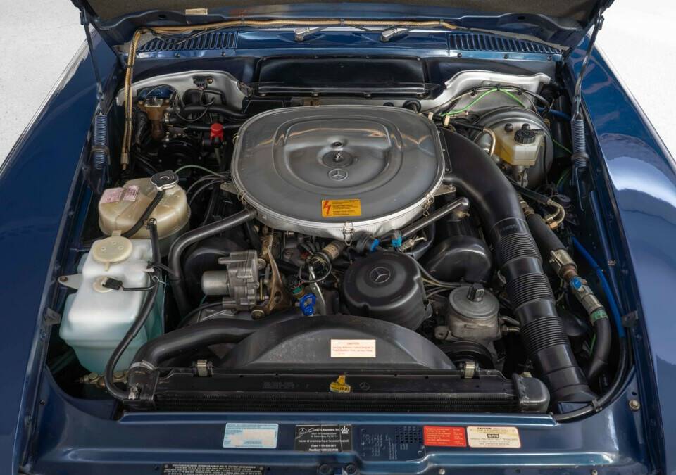 Image 28/29 of Mercedes-Benz 560 SL (1987)