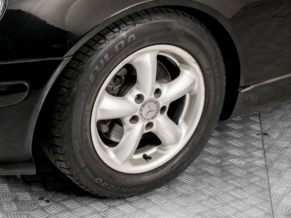 Image 17/50 of Mercedes-Benz SLK 200 Kompressor (2001)