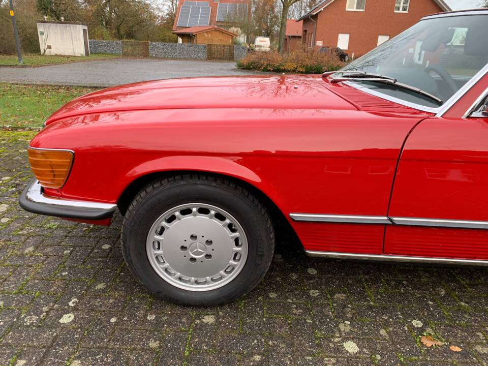 Image 139/160 of Mercedes-Benz 350 SL (1974)