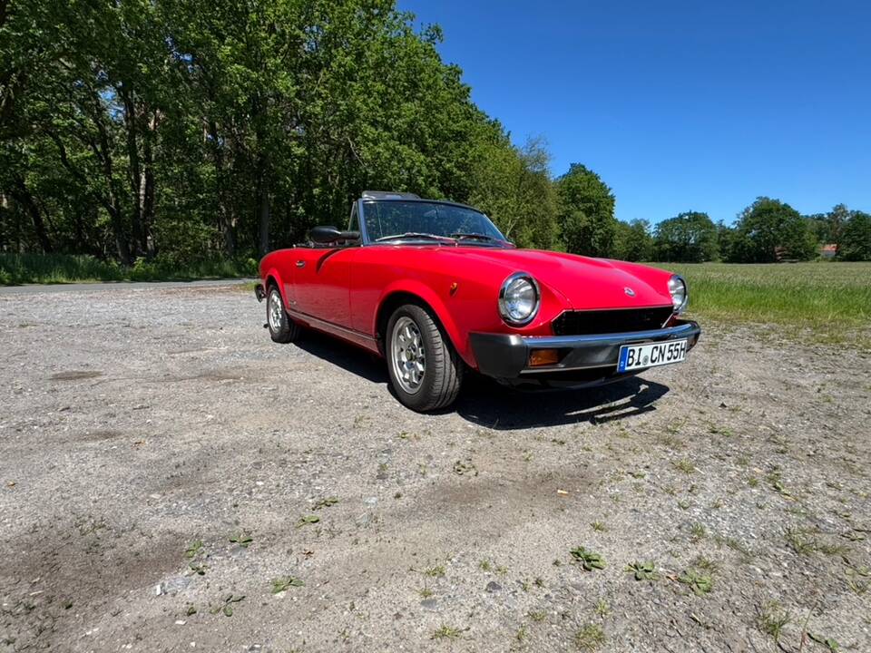 Afbeelding 29/100 van FIAT 124 Pininfarina Spidereuropa (1982)