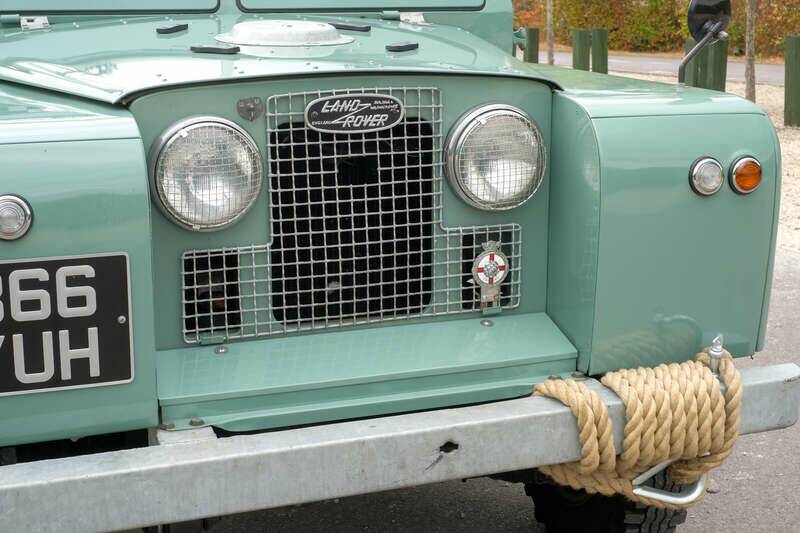 Image 35/50 of Land Rover 88 (1962)