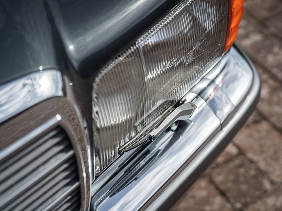 Image 4/91 of Mercedes-Benz 560 SEL (1990)