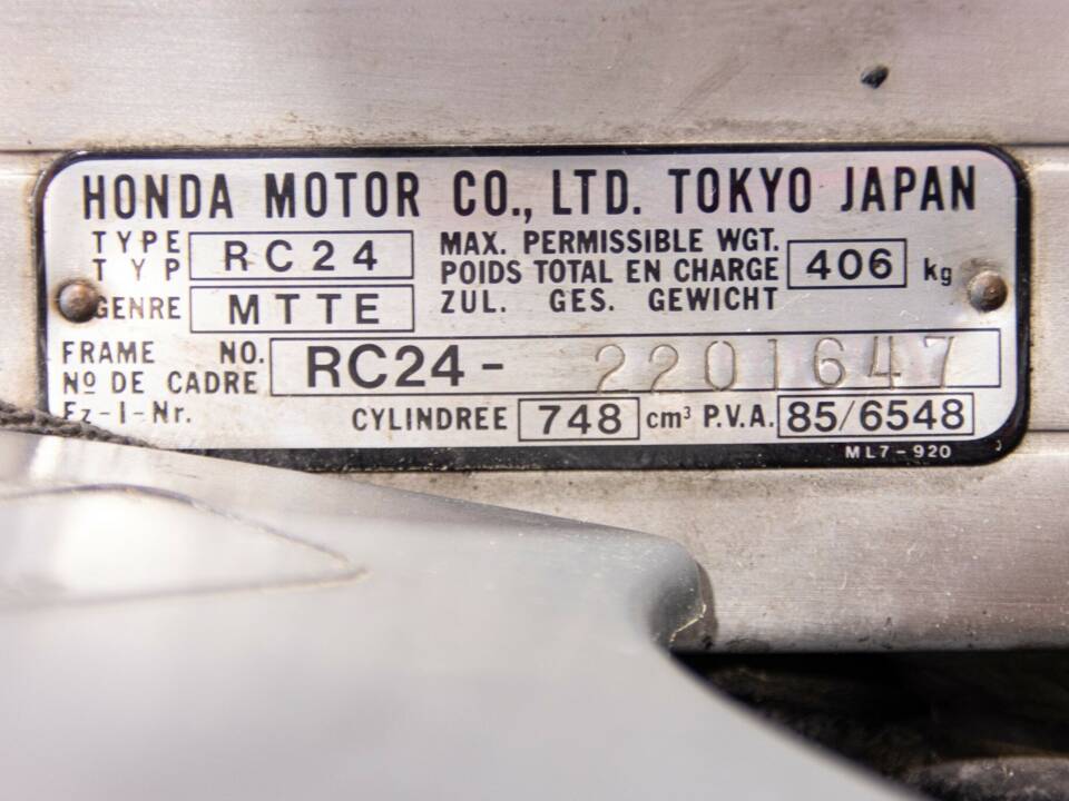 Bild 40/50 von Honda VFR 750R RC 30 (1988)