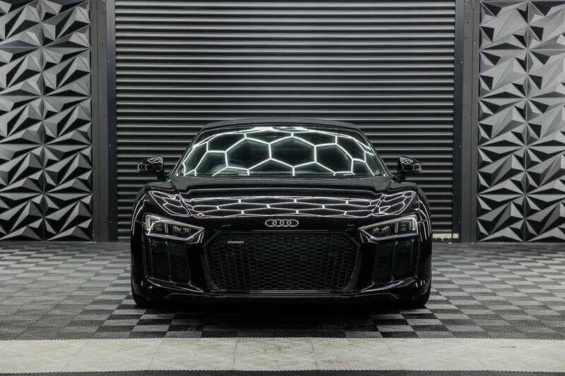 Image 10/50 of Audi R8 V10 Spyder (2018)