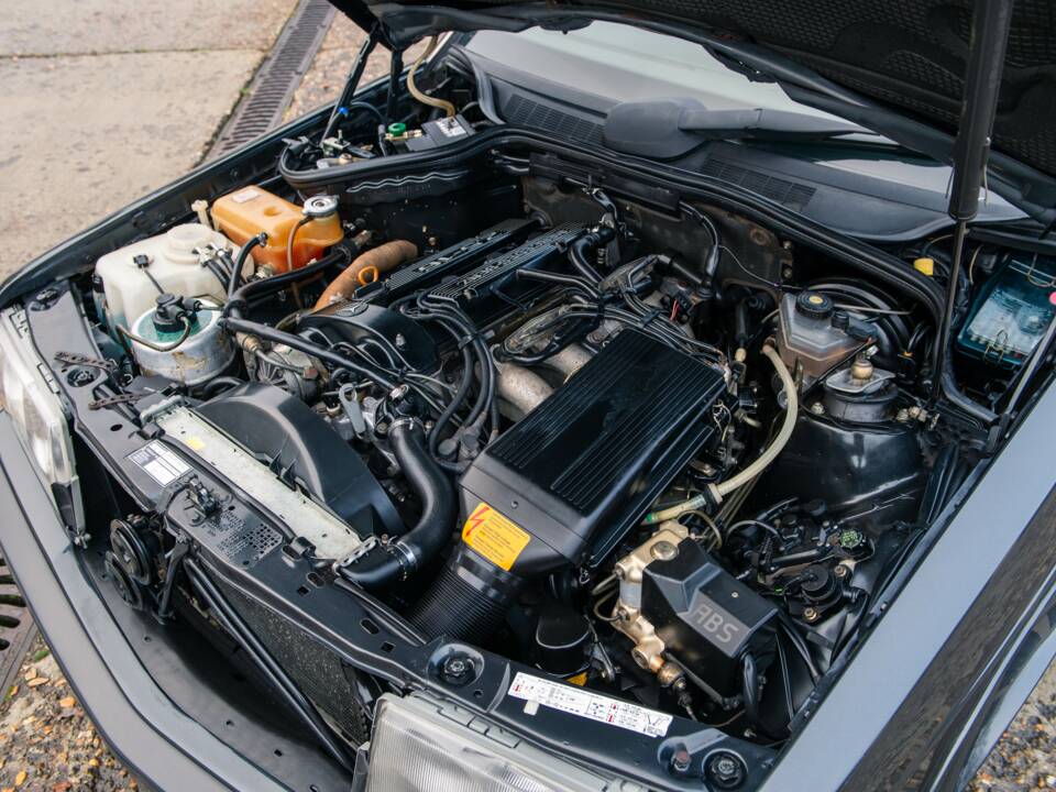 Bild 29/32 von Mercedes-Benz 190 E 2.5-16V (1992)