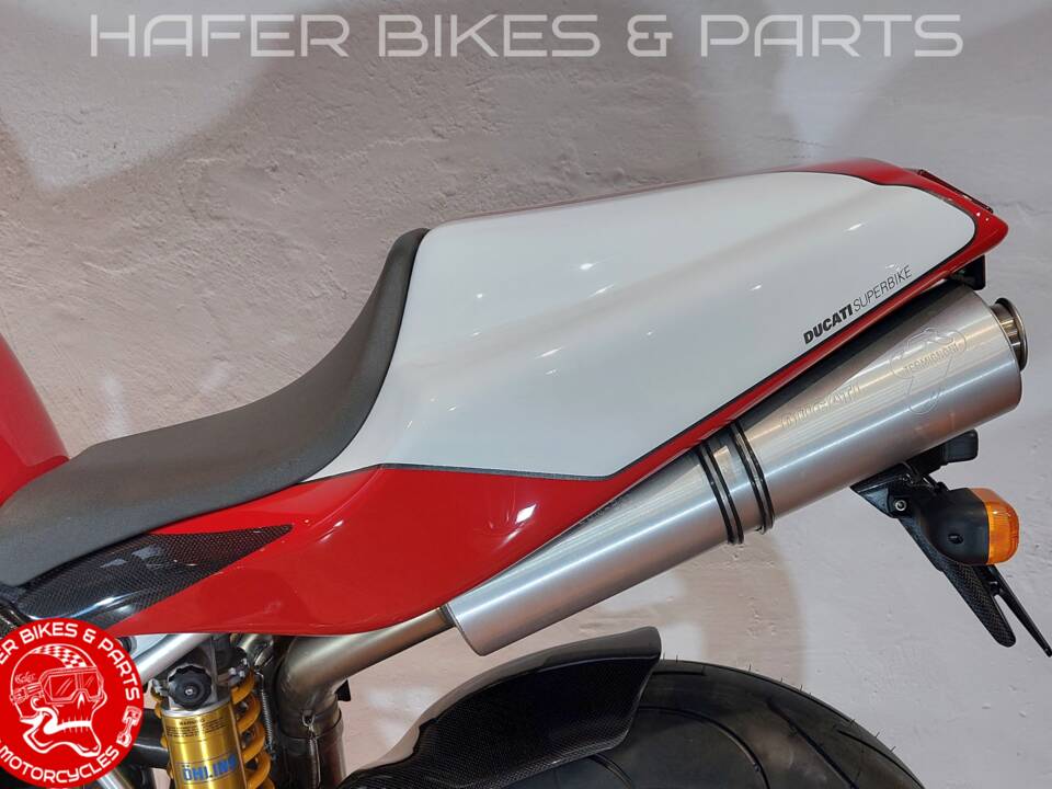 Immagine 35/40 di Ducati DUMMY (2002)