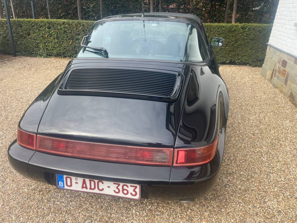 Image 15/18 of Porsche 911 Carrera 2 (1990)