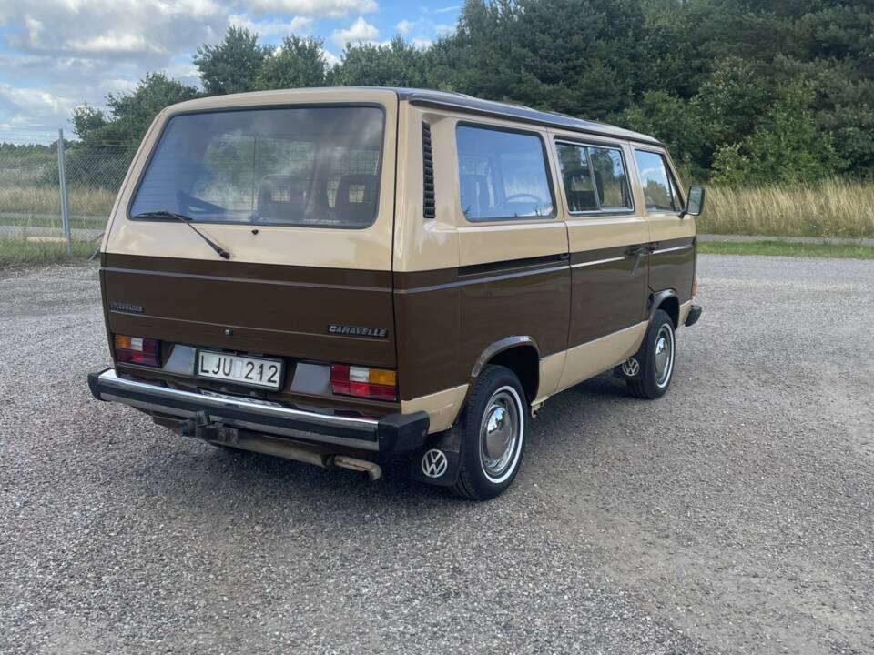Bild 5/16 von Volkswagen T3 Caravelle GL 1.9 (1982)