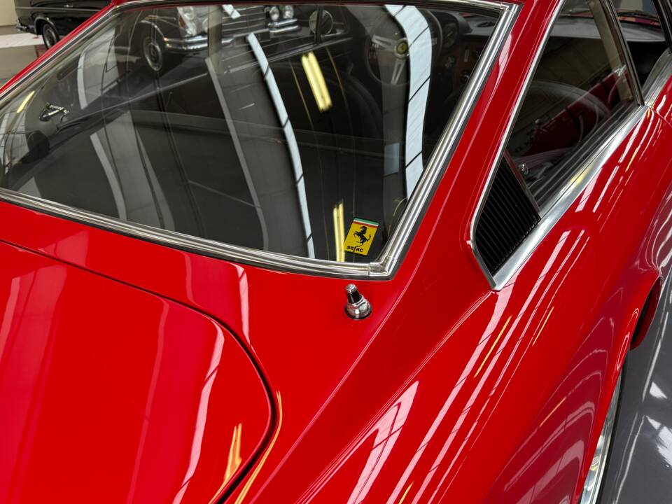 Bild 24/32 von Ferrari 365 GT 2+2 (1969)