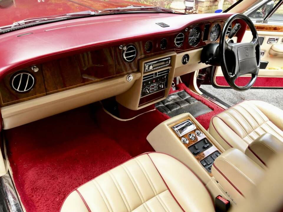 Image 26/50 of Rolls-Royce Silver Spirit III (1995)