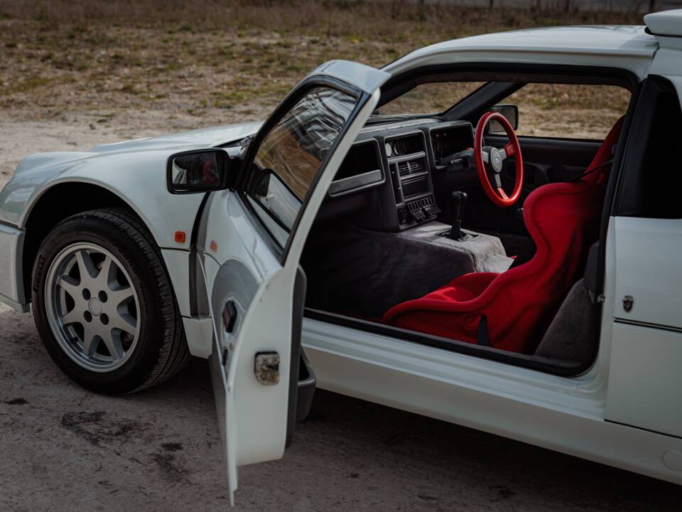 Image 15/50 of Ford Sierra RS Cosworth (1987)