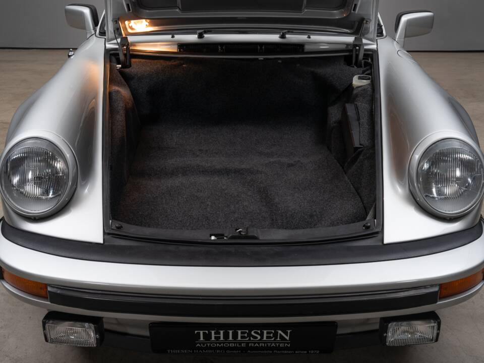 Image 25/29 of Porsche 911 Turbo 3.0 (1976)