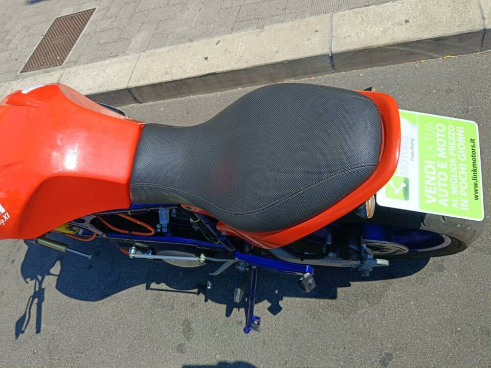 Image 41/48 of Buell X1 Lightning (2000)