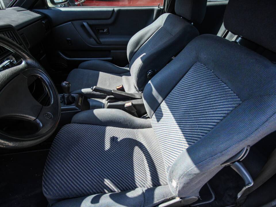 Image 27/31 of Volkswagen Corrado VR6 2.8 (1992)