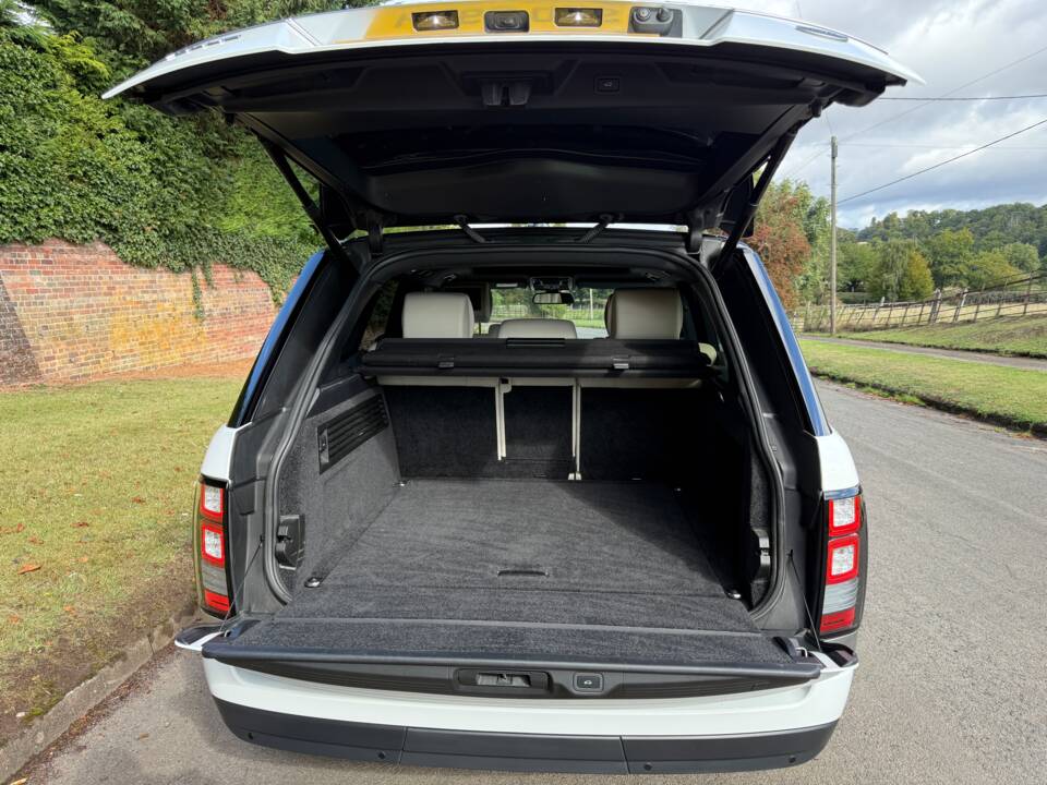 Bild 34/35 von Land Rover Range Rover Vogue TDV6 (2015)