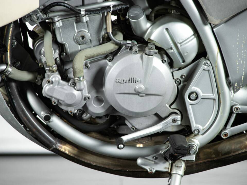 Bild 20/50 von Aprilia Moto 6.5 (2000)