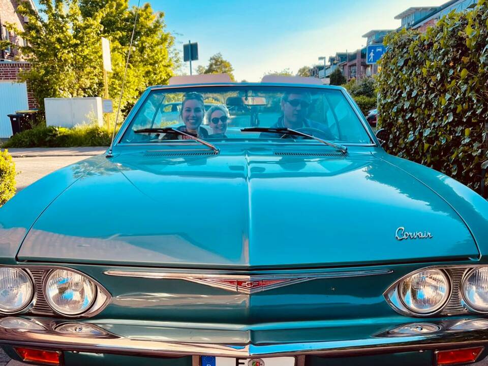 Image 3/18 de Chevrolet Corvair Monza Convertible (1965)