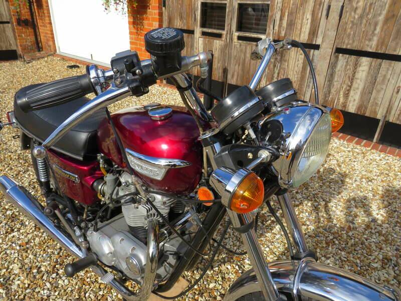 Image 5/44 of Triumph DUMMY (1976)